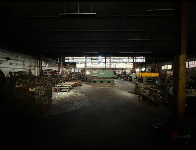 1,800M² WAREHOUSE FOR SALE IN INDUSTRIA NORTH